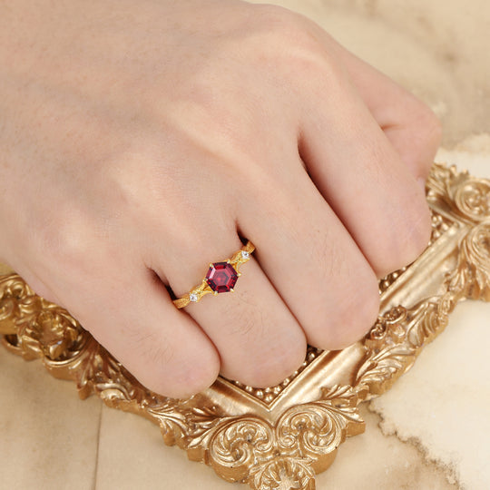 Bague Vintage Artisanale Gravée Filigrane Hexagone S925 Grenat Rouge Bague avec Accents Ensemble de Bagues