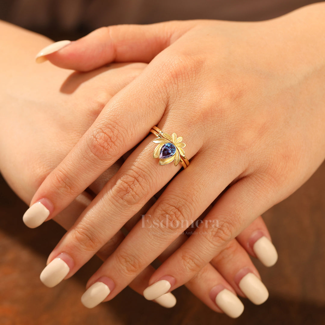 Unique Lotus Design Alexandrite Engagement Ring Set Solitaire Pear Cut Alexandrite 14K Gold Women Rings