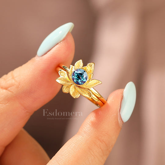 Natural Inspired Bague de Fiançailles Ronde Alexandrite Ensemble Lotus Gravé Solitaire Bague Femme Alexandrite