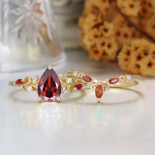 Romantische Bloemen Granaat Bruiloft Set Vintage Geïnspireerde Statement Ring Granaat Cluster Ring Set