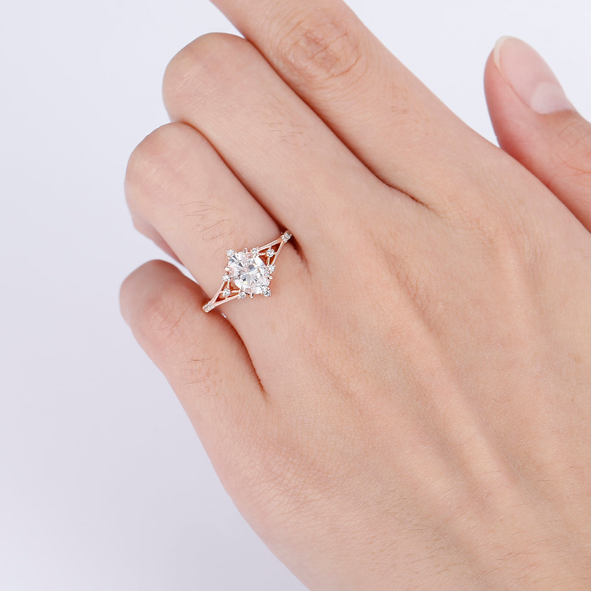 Vintage 1.50CT Split Shanke Oval Cut Moissanite Engagement Ring Ladies