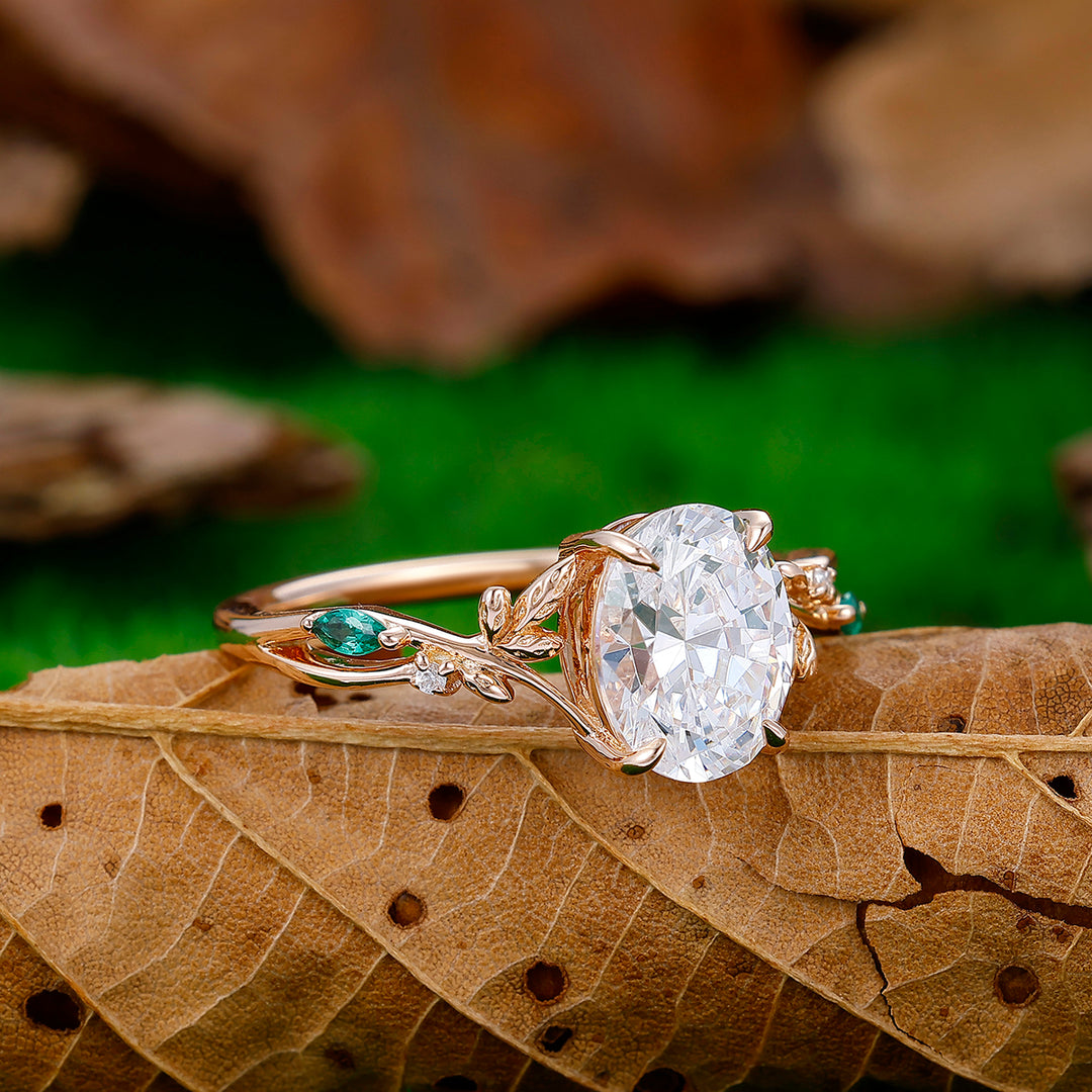 Anillo de compromiso con giro en forma de hoja y corte ovalado único de 2ct de moissanita