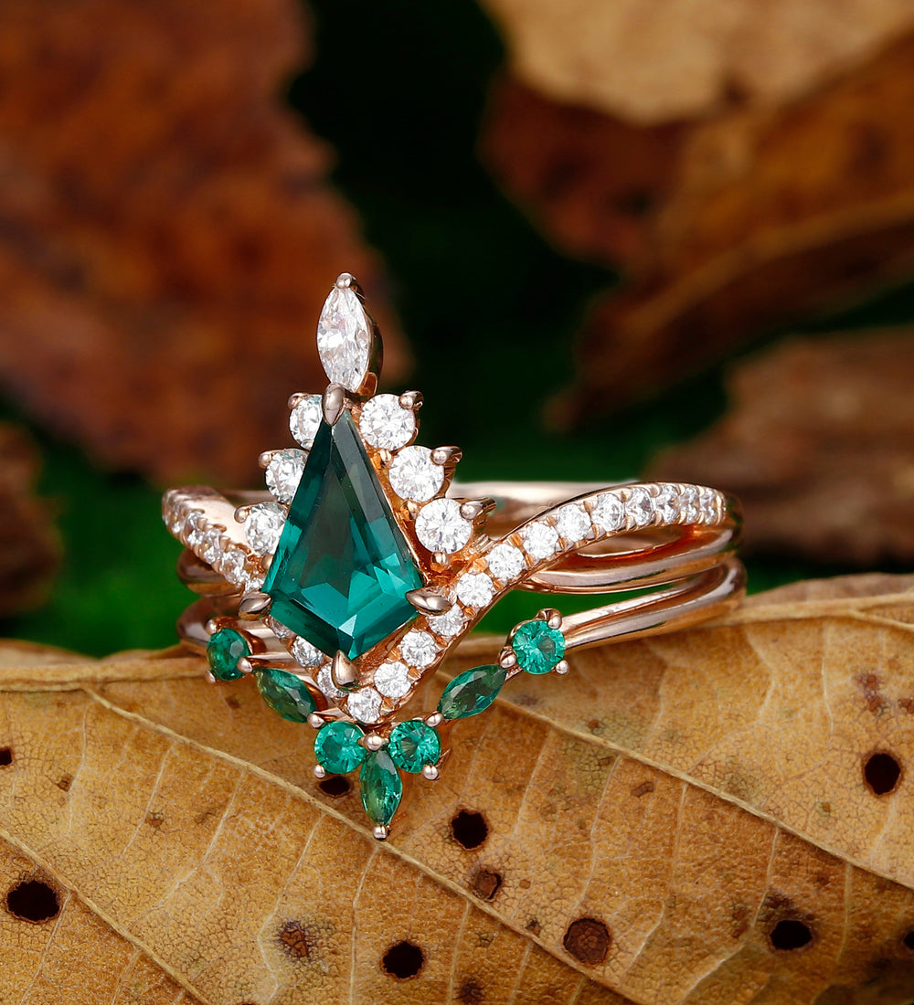 1.35CT Kite Shape Emerald Moissanite Half Eternity Ring Emerald V Shape Ring Set