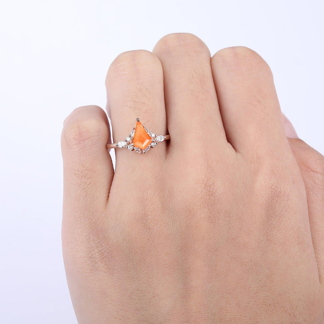 Antique 1.35 Carat Kite Cut Sunstone Prong Setting Ring For Birthday Gift - Esdomera