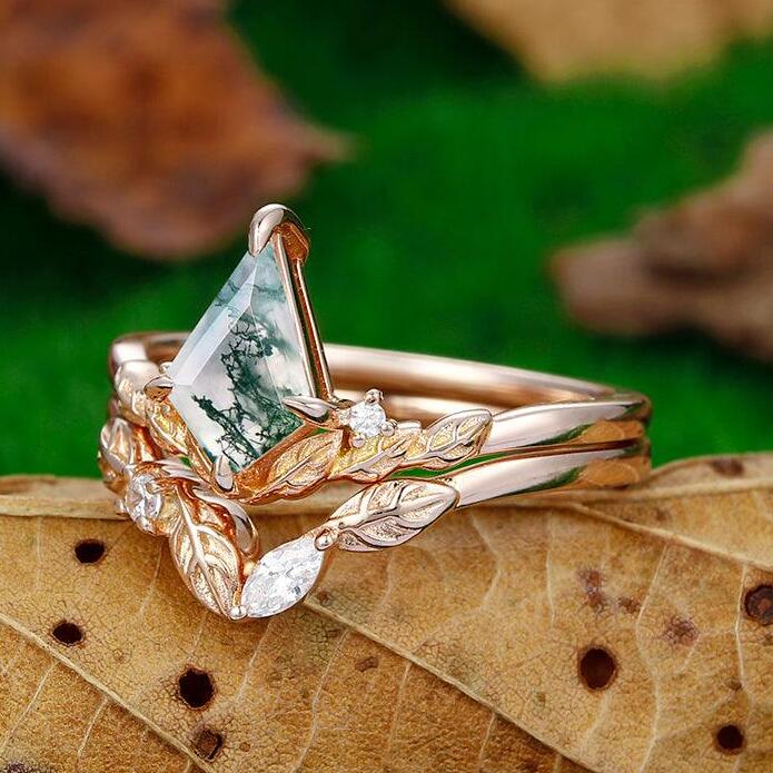 Antique 1.35 CT Kite Shaped 18k Rose Gold Natural Moss Agate Leaf Design Bridal Ring Set