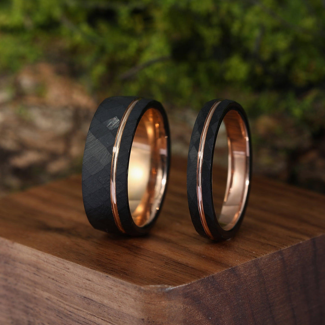 Couple Ring Set 8mm/4mm Hammered Obsidian Rose Gold Tungsten His and Hers Black Hammered bridal sets - Esdomera