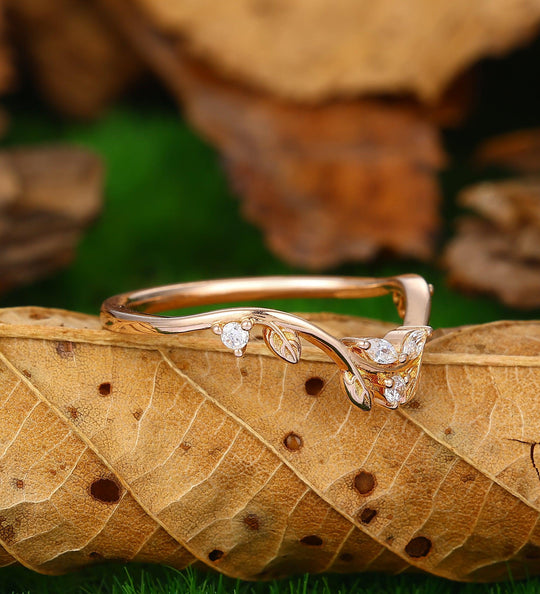 Dainty Leaf Vine Wedding Band Vintage Rose Gold Curved Leaf Band Unique Stacking Ring Matching Ring - Esdomera