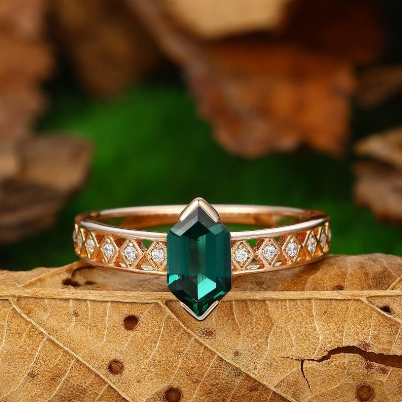 Green Emerald 14k Rose Gold Halo Emerald Vintage Moissanite Ring - Esdomera
