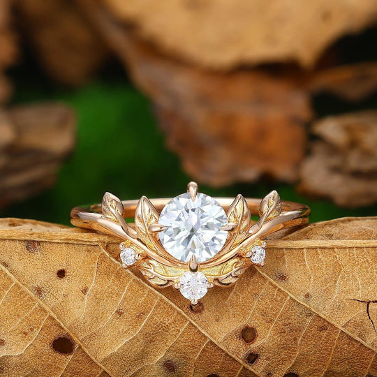 IGI Certified Round Lab Grown Diamond Leaf Proposal Ring - Esdomera
