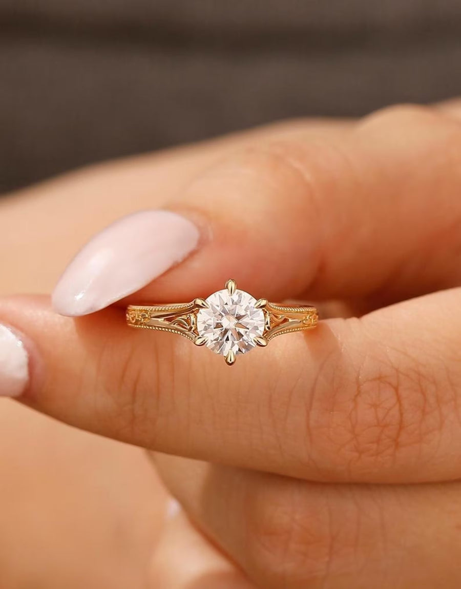 Vintage Solitaire Round Lab Grown Diamond Women Ring Filigree Style Solid Gold Engagement Ring (IGI Certified)