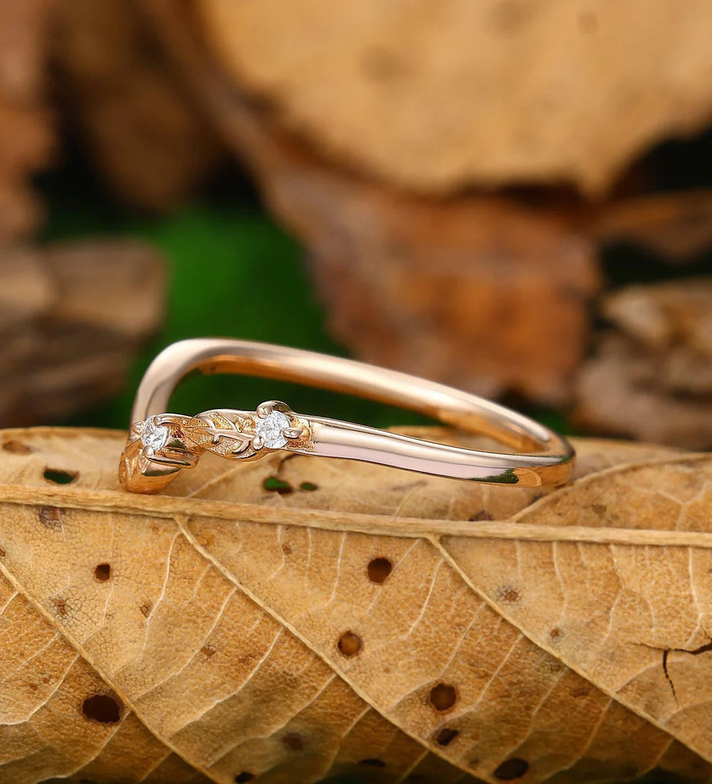 Leaf Engraved Round Lab Grown Diamond Wedding Band V-shape Women Band