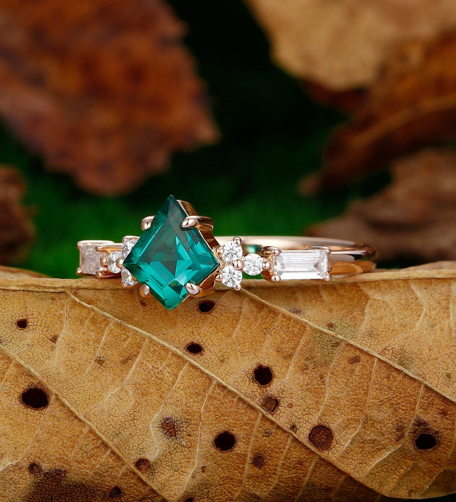 Kite Cut 6x8mm Emerald Ring Vintage Emerald Engagement Ring 14k Rose Gold Ring Gift Unique Antique Wedding Promise Anniversary Ring - Esdomera