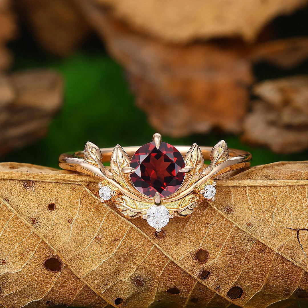 Natural Inspired Leaf Round Cut 18k Solid Gold Red Garnet Engagement Ring - Esdomera