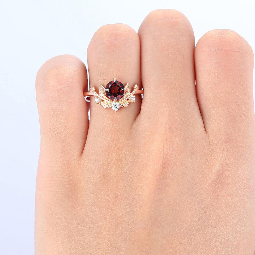 Natural Inspired Leaf Round Cut 18k Solid Gold Red Garnet Engagement Ring - Esdomera