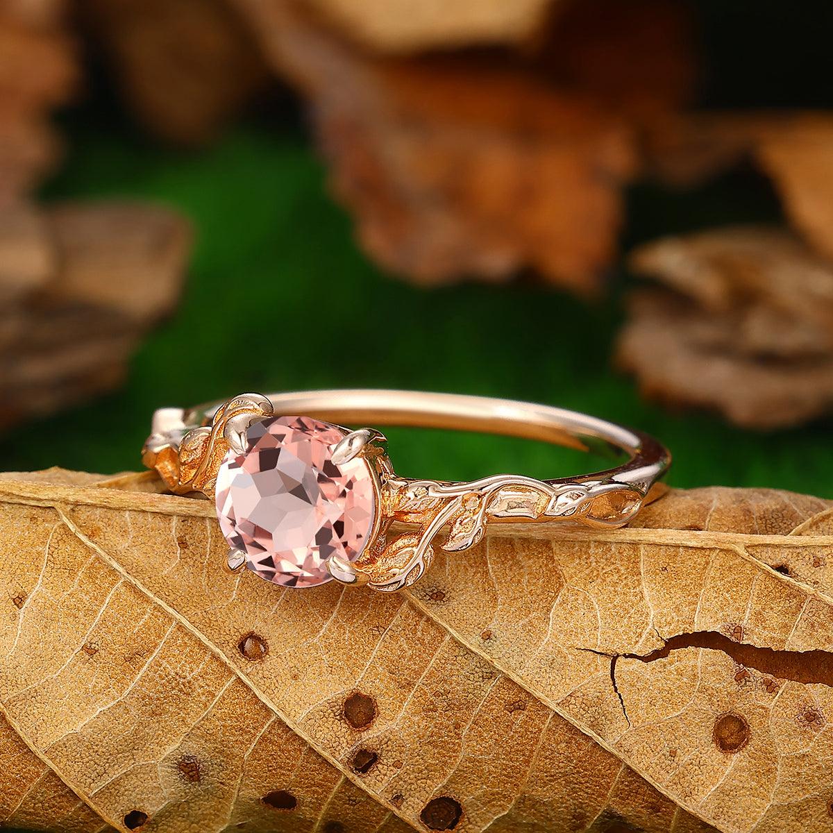 Anillo de compromiso con hoja natural de morganita, corte redondo