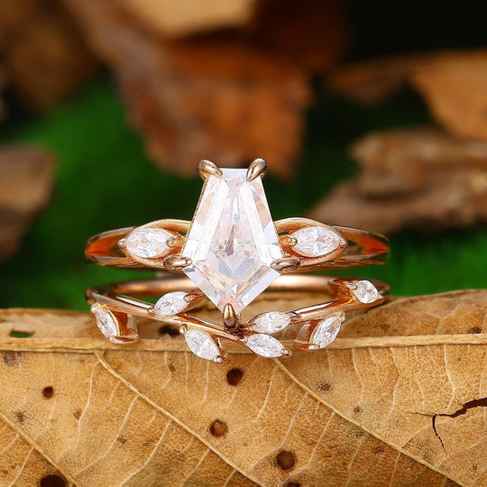 Pentagon Cut 2.8CT Moissanite Ring Set Nature Inspired Leaf Curved Stacking Matching Wedding Band - Esdomera