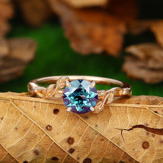 Solitaire Alexandrite 14K Gold Round Cut Nature Inspired leaf Vine Ring - Esdomera