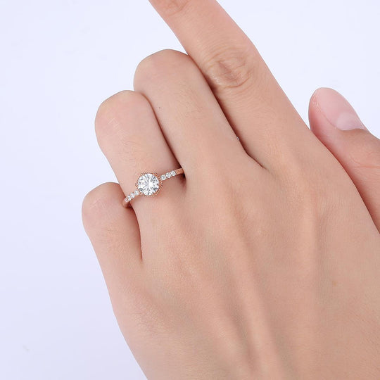 Unique 0.8CT Round Cut Lab Grown Diamond Ring Anniversary Ring Gift - Esdomera