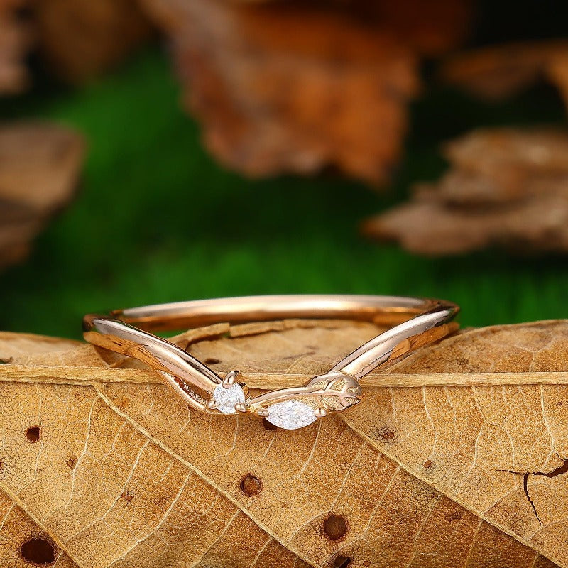 Unique Leaf Style Moissanite Ring Delicate Antique Bridal Ring - Esdomera