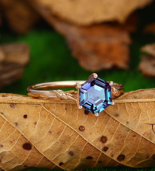 Vintage 1.35Carat Alexandrite Engagement Ring Hexagon Shaped Ring Rose Gold Art Deco Wedding Ring For Women - Esdomera