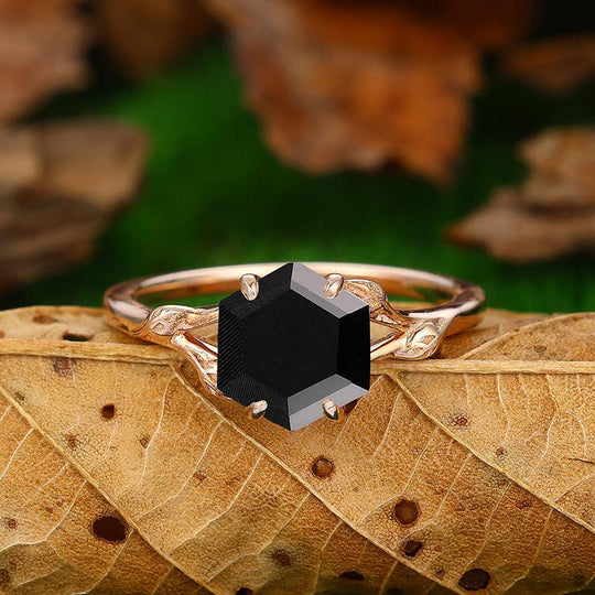 Vintage 2.2 CT Hexagon Cut Natural Black Onyx leaf Curved Solitaire Ring - Esdomera