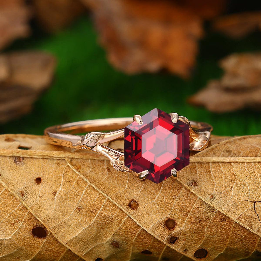 Vintage Leaf Design Art Deco 14k Gold Hexagon Cut Natural Red Garnet Enngagement Ring - Esdomera