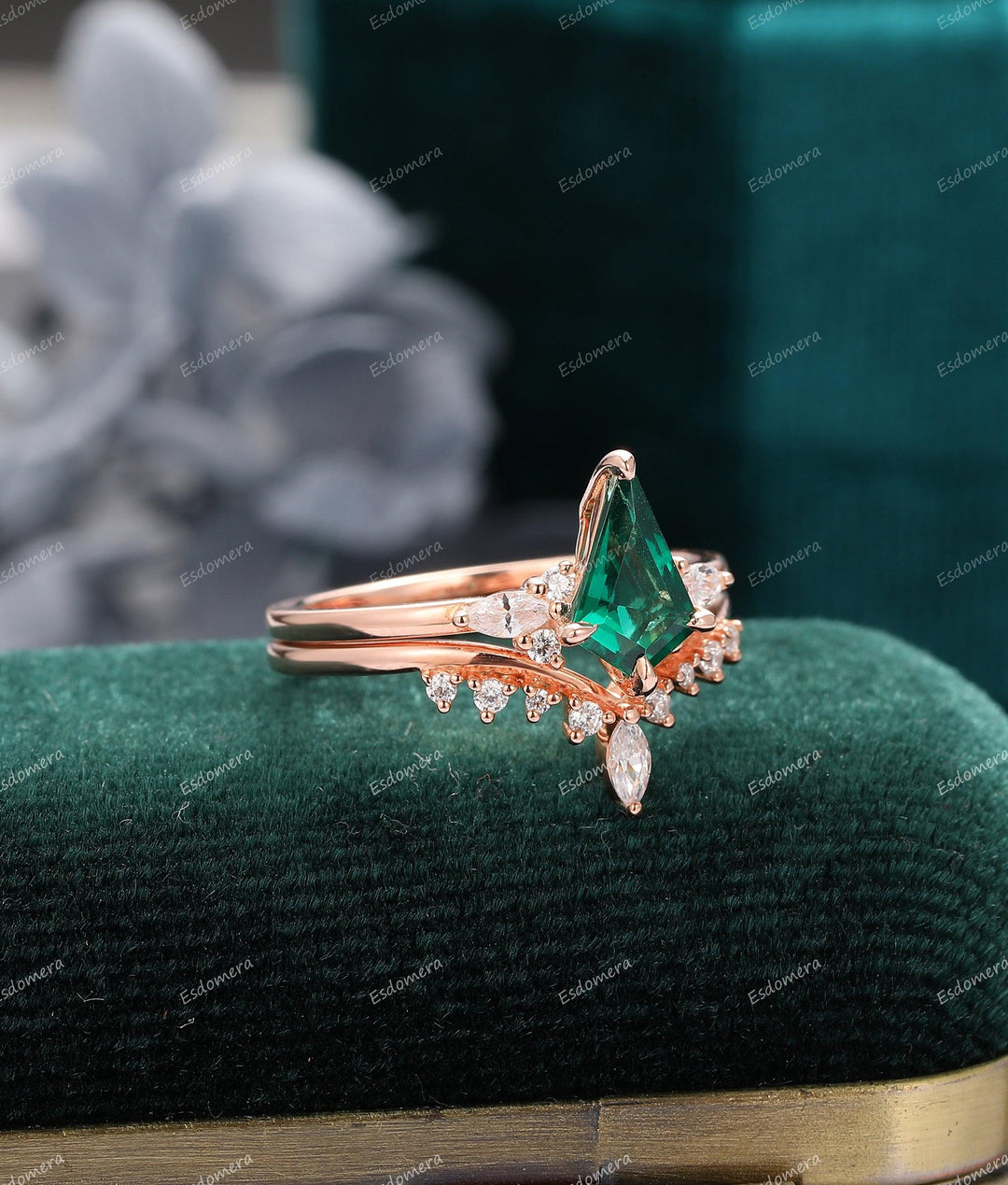 1.35CT Kite Shape Emerald Wedding Ring Set, Moissanite Matching Ring, Vintage Matching Band, 14K Soild Gold Bridal Promise Ring - Esdomera