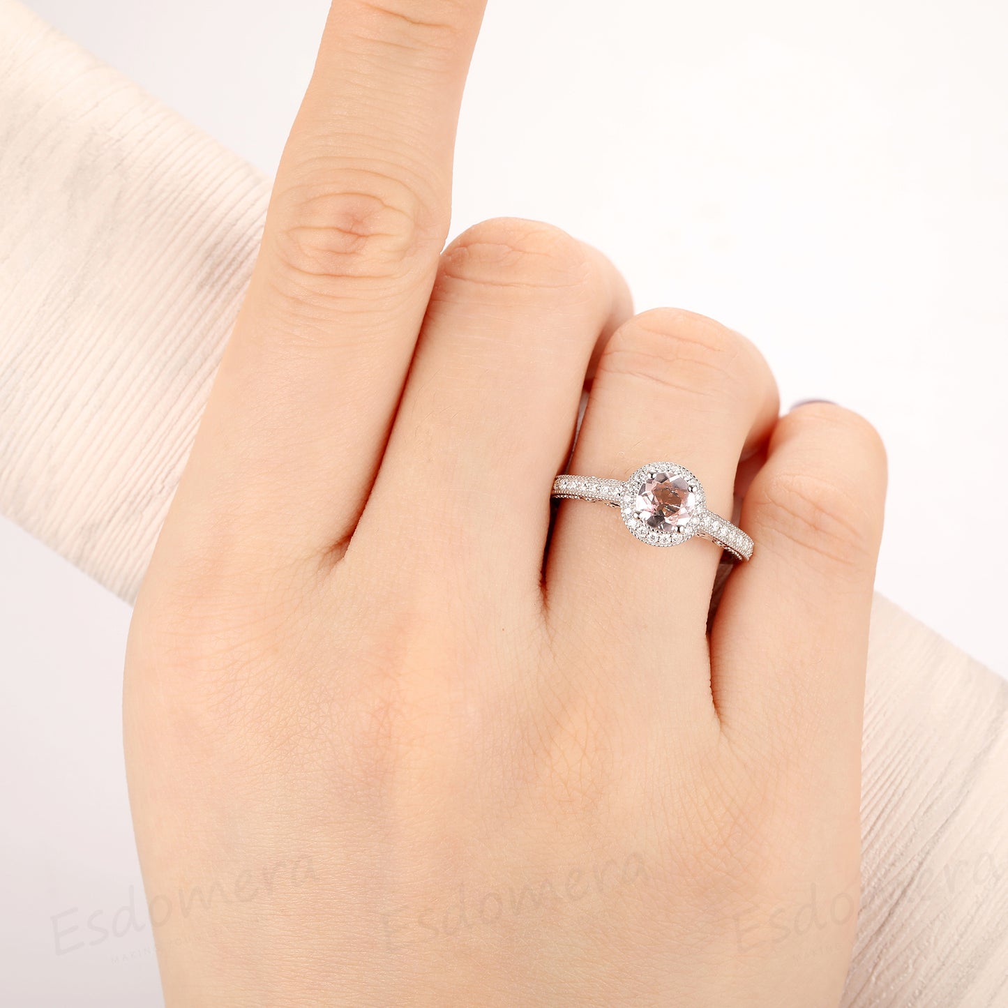 Vintage Filigree Round Cut 0.8CT Morganite Ring, Halo 14k White Gold Engagement Ring