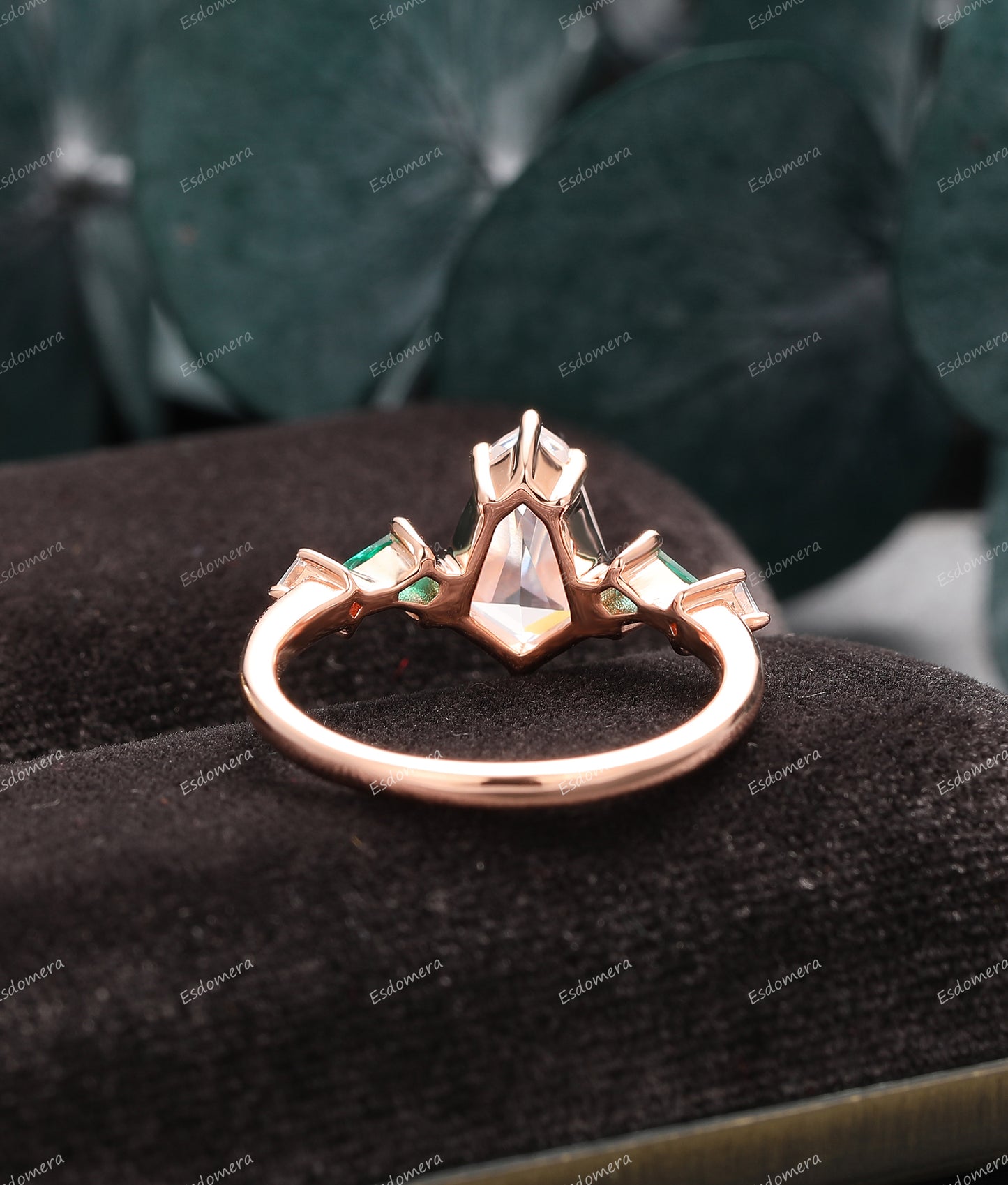 Vintage 2.10CT Pointed Shield Shaped Moissanite Engagement Ring, Kite Shape Emerald Bridal Ring, Soild 14K Gold Ring Unique Gift For Her