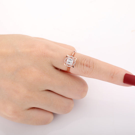 Antique Halo Wedding Ring 1.0CT Princess Cut Moissanite Engagement Ring
