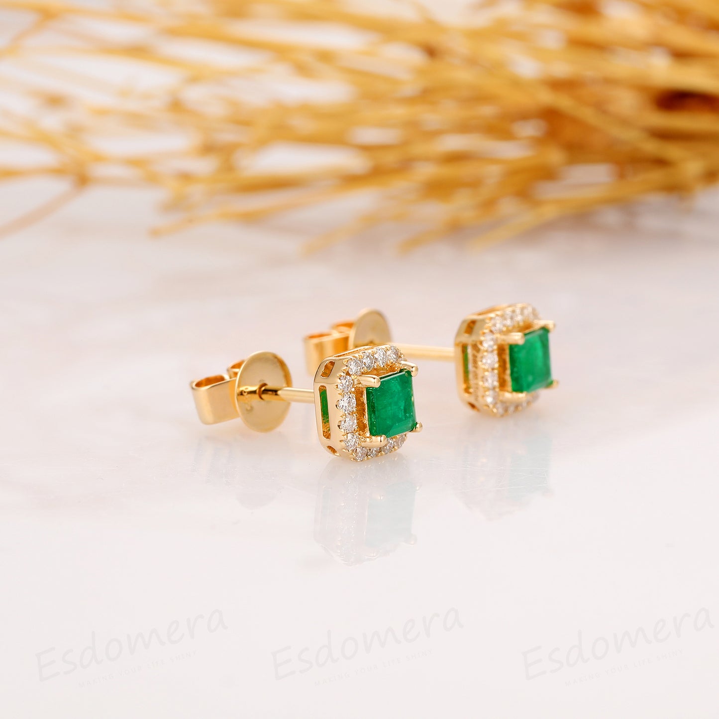 Princess Cut 0.8CTW Natural Emerald Earring, 14k Yellow Gold