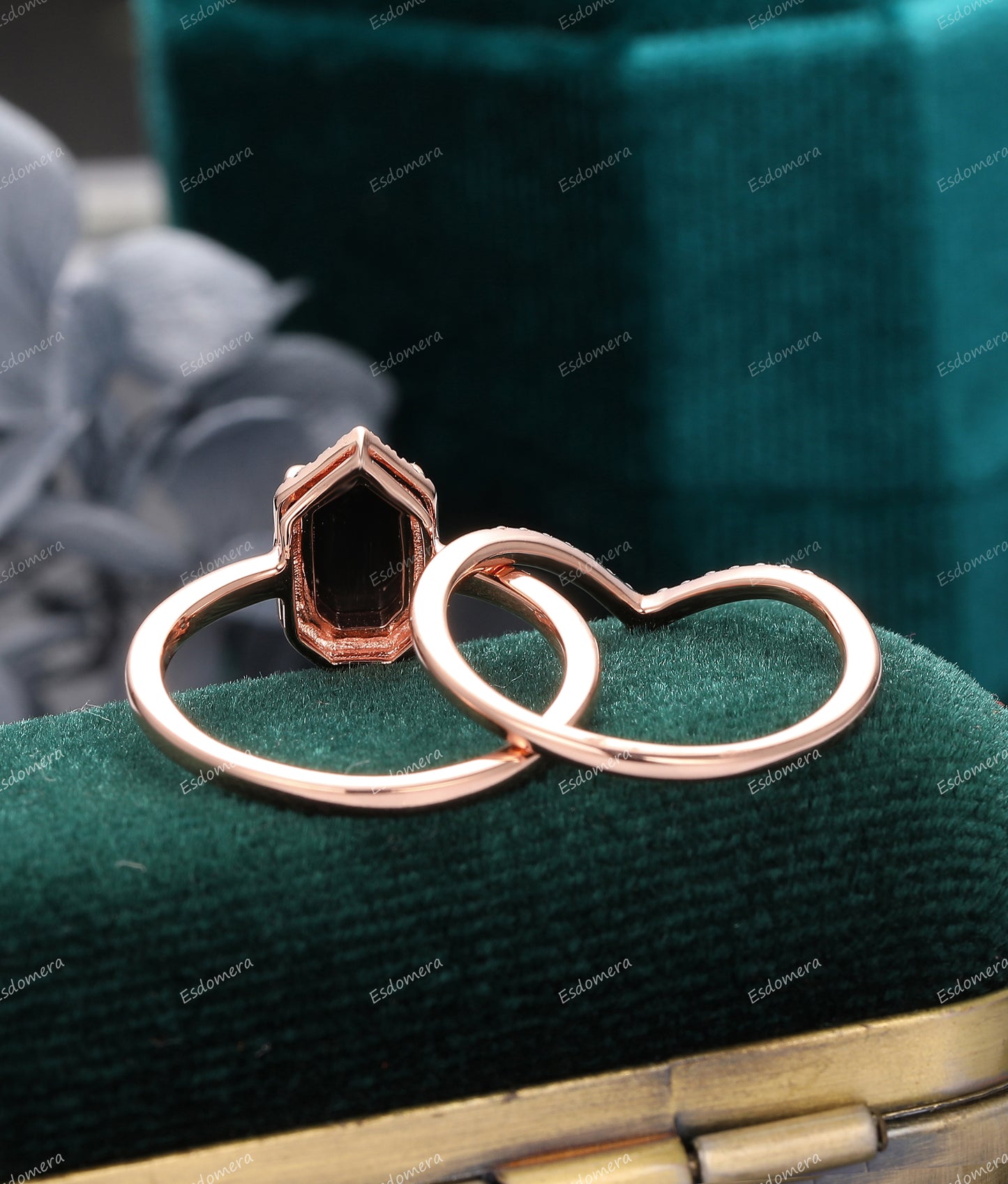 Vintage Pentagon Natural Black Agate Wedding Ring Set, Unique Moissanite Halo Ring, Curved Wedding Band, Bridal Ring Set