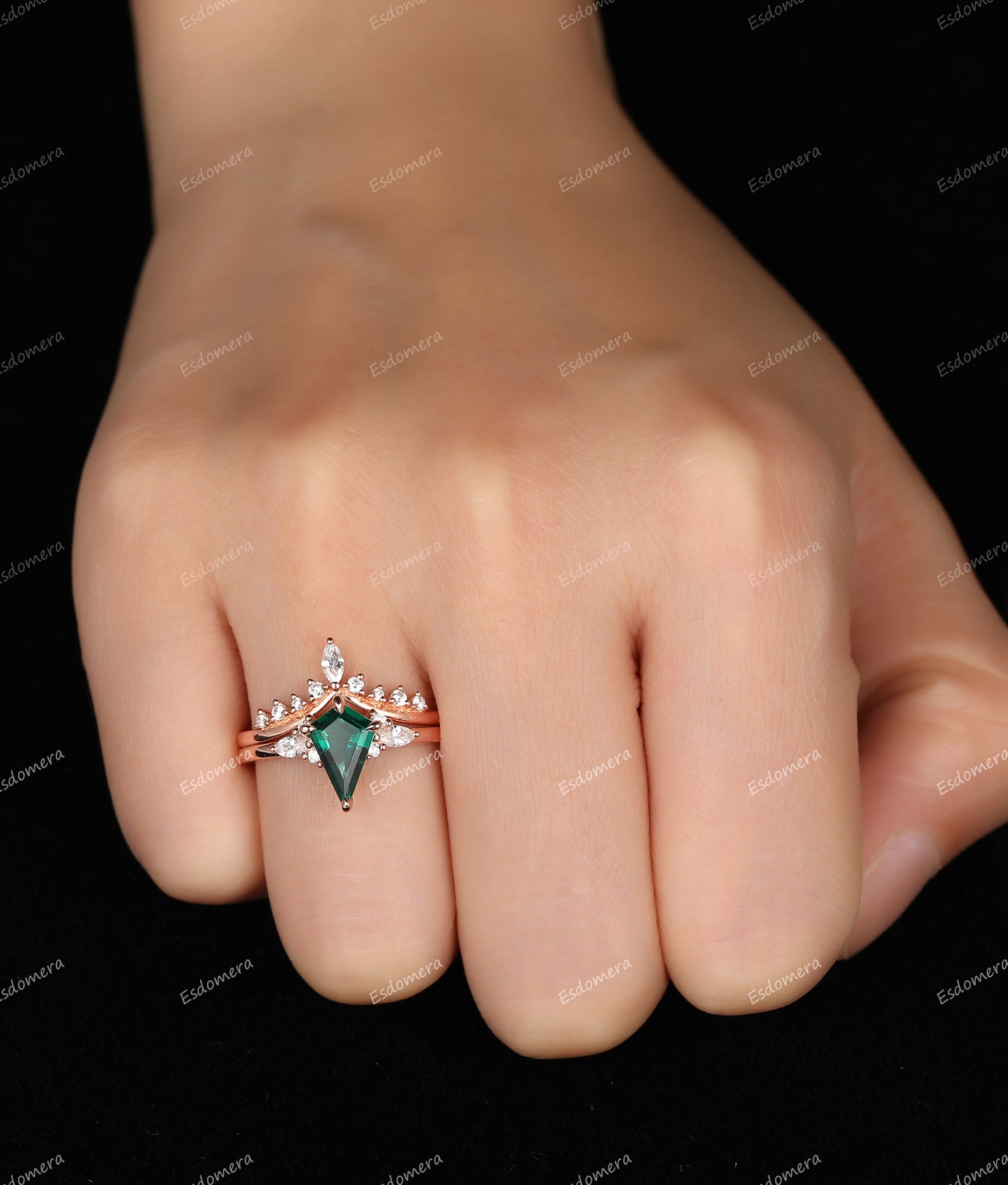 1.35CT Kite Shape Emerald Wedding Ring Set, Moissanite Matching Ring, Vintage Matching Band, 14K Soild Gold Bridal Promise Ring