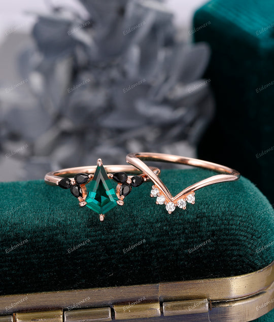 Kite Shaped Emerald Wedding Natural Black Spinel Ring Set