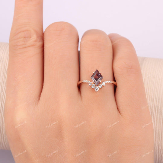 Art Deco Rhombus Cut 1.3CT Alexandrite Engagement Ring, Promise Ring For Women, Moissanites Anniversary Ring, June Birthstone Ring - Esdomera