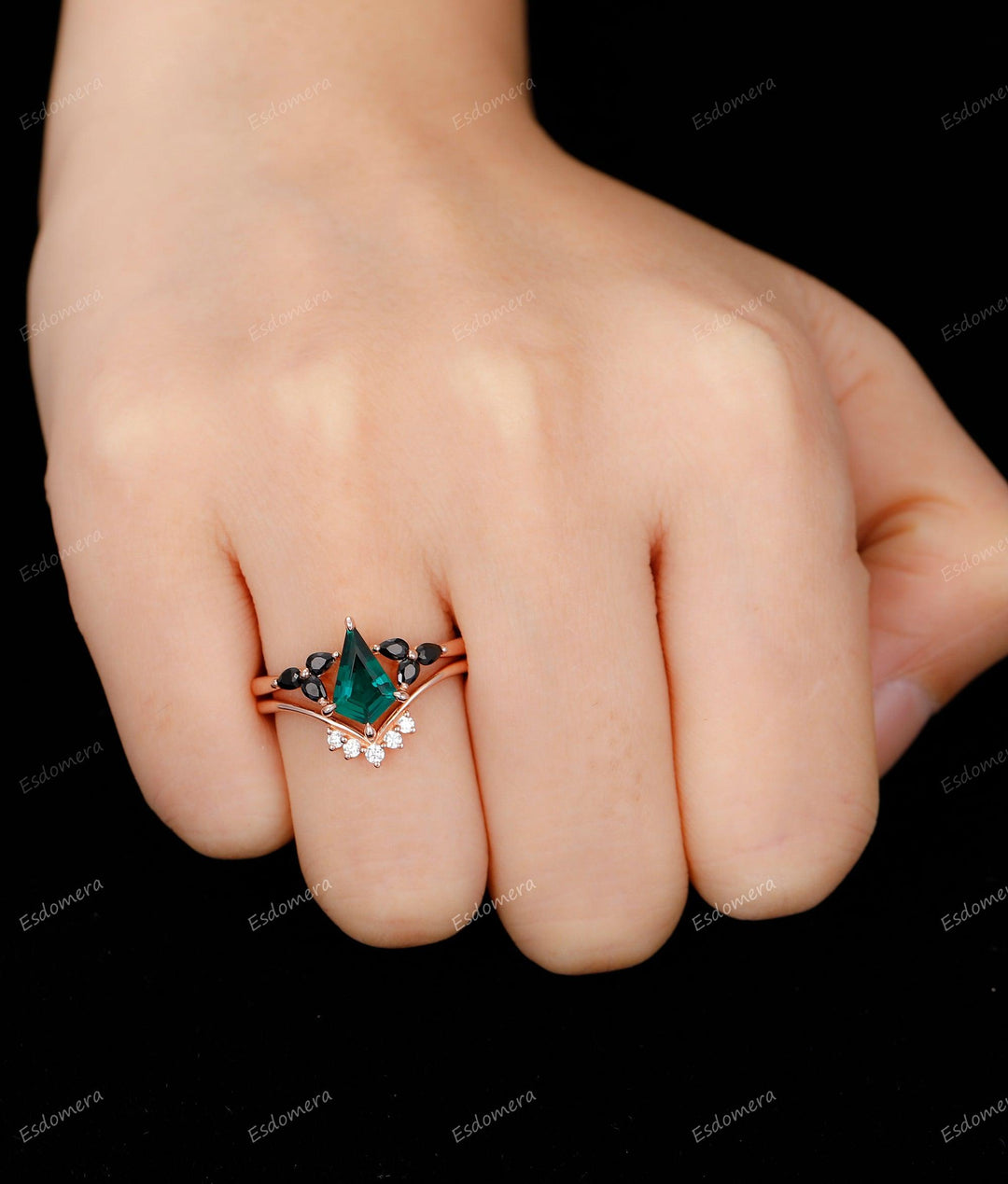 Kite Shaped Emerald Wedding Natural Black Spinel Ring Set - Esdomera