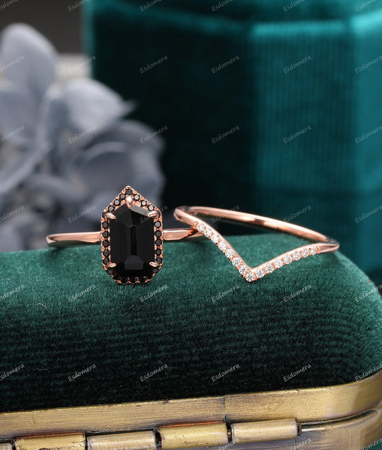 Pentagon Natural Black Agate Unique Moissanite Halo Ring Curved Wedding Ring Set - Esdomera