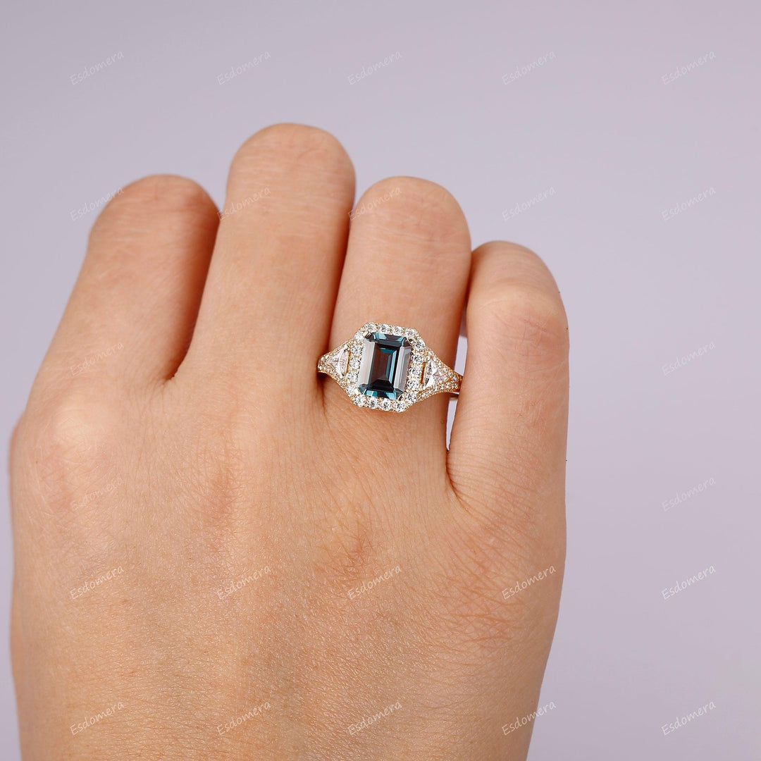 Vintage Art Deco Emerald Cut 2CT Alexandrite Engagement Ring, Simulated Diamonds Halo Ring - Esdomera